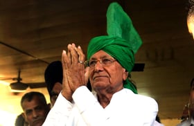 <b>ہریانہ-کے-سابق-وزیر-اعلیٰ-اوم-پرکاش-چوٹالہ-کا-انتقال،-ریاستی-اعزاز-کے-ساتھ-آخری-رسومات-آج-ادا-کی-جائیں-گی</b>