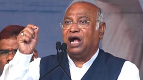 <b>مودی-حکومت-کے-دور-میں-محروم-طبقات-کی-حالت-زار:-کھڑگے-کا-درد-ناک-بیان</b>